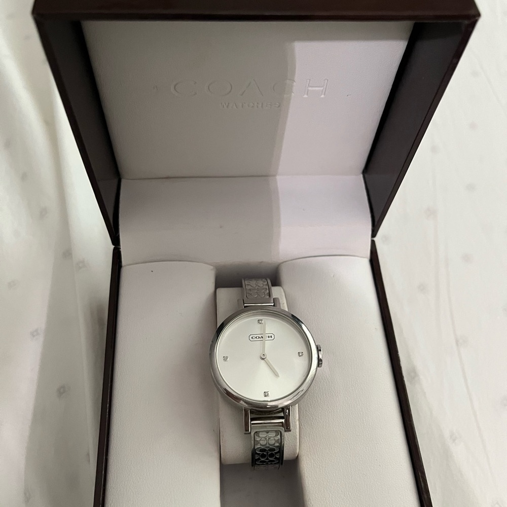 COACH Ladies Silver Watch - EUC - Picture 2 of 13